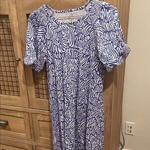 Lilly Pulitzer Blue and White Zebra Print Top EUC
